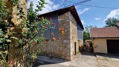 Grange - 106 m² - 2 pièces