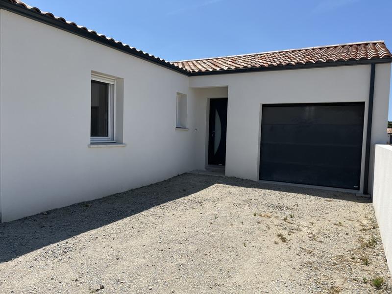 Maison - 90 m² - 5 pièces