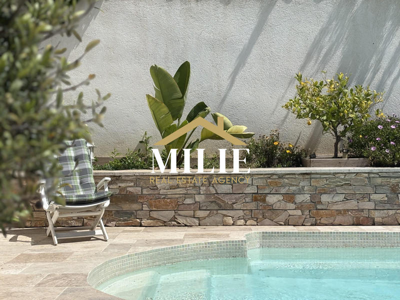 Maison - 95 m² - 4 pièces