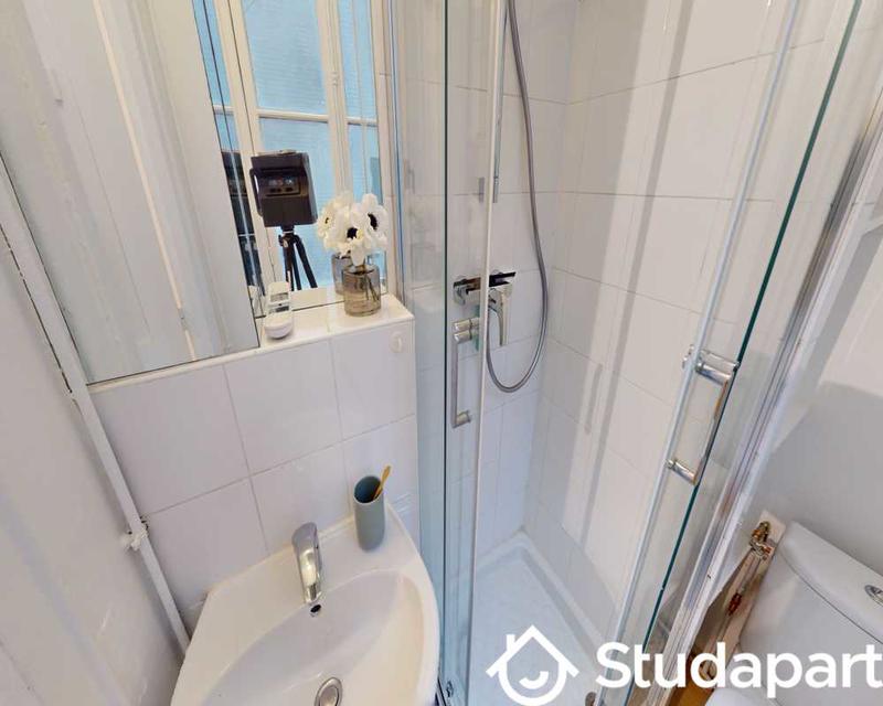 Chambre - 60 m² - 1 pièce