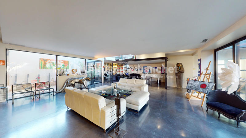 Loft - 396 m² - 8 pièces