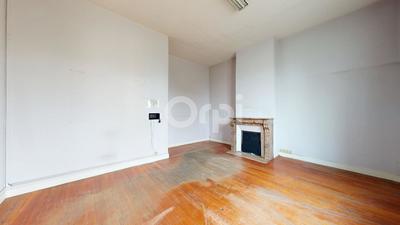 Maison - 180 m² - 8 pièces