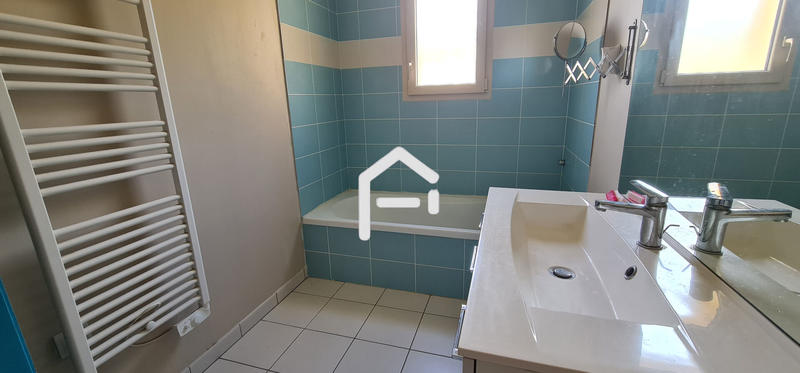 Maison - 104 m² - 5 pièces