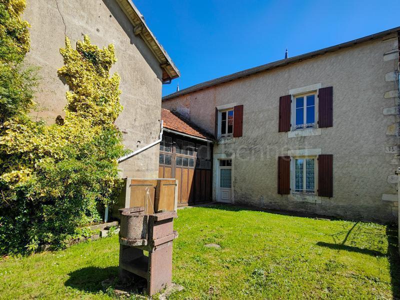 Maison en pierre - 194 m² - 10 pièces