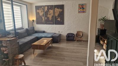 Maison - 98 m² - 6 pièces