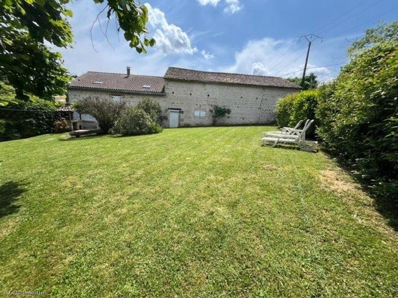 Maison en pierre - 228 m² - 7 pièces