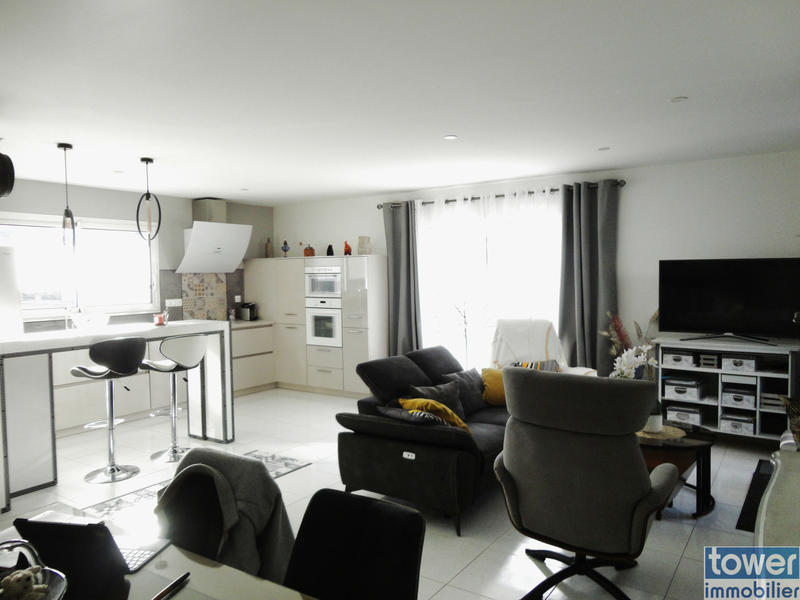 Maison - 102 m² - 4 pièces