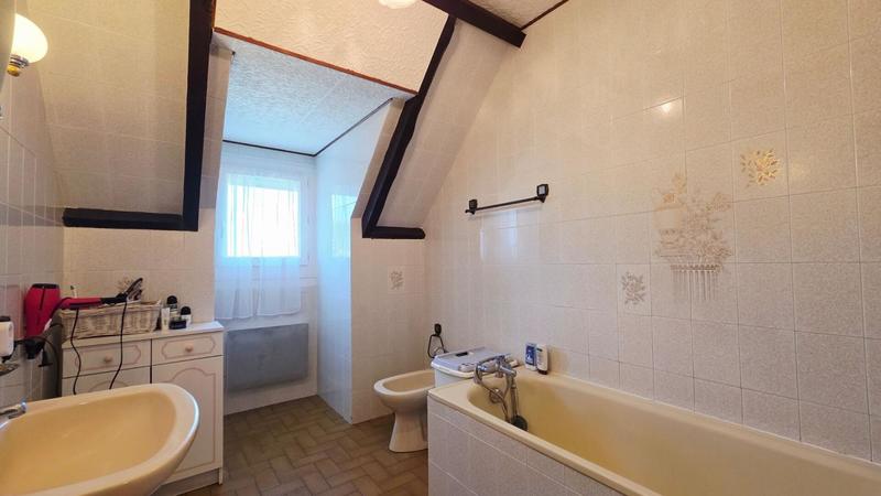 Maison - 94 m² - 4 pièces