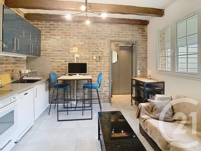 Maison - 180 m² - 8 pièces