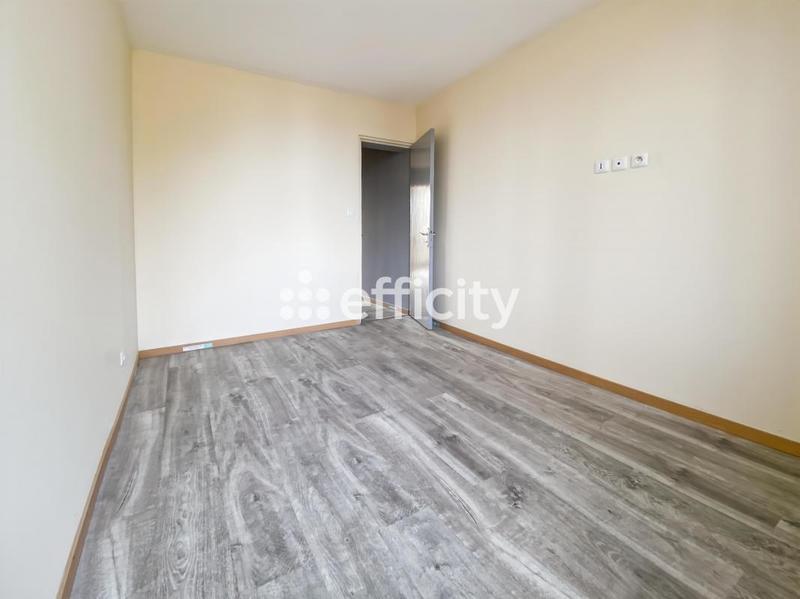 Maison - 136 m² - 8 pièces