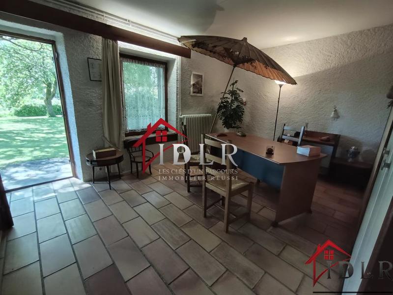 Maison - 270 m² - 9 pièces