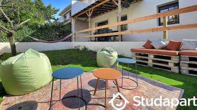 Chambre - 14 m² - 1 pièce