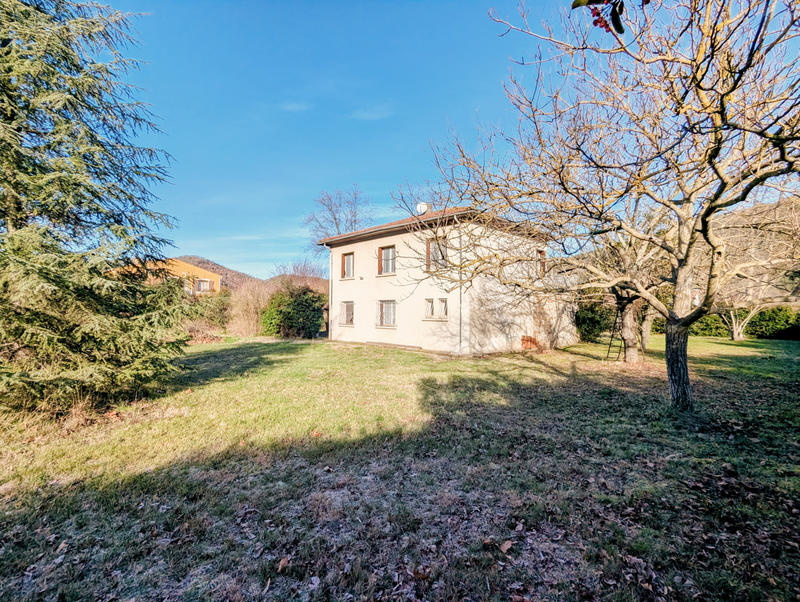 Propriété - 120 m² - 5 pièces