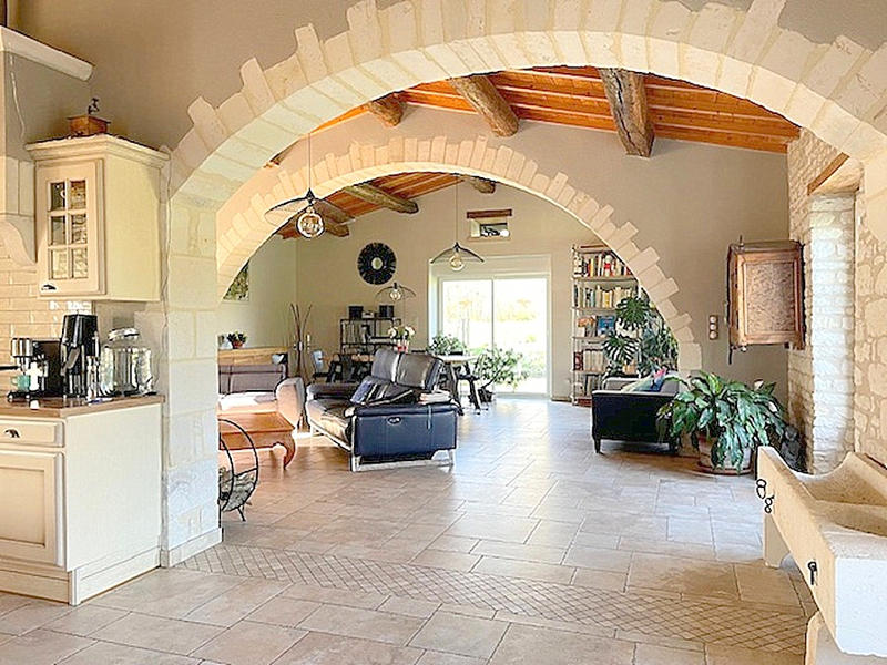 Maison - 205 m² - 6 pièces