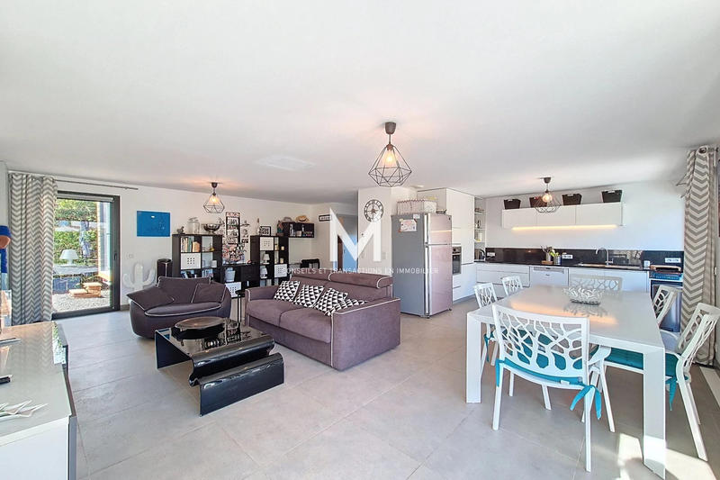 Villa - 101 m² - 5 pièces