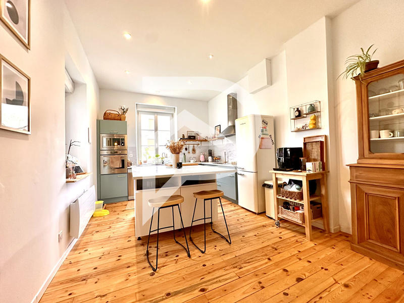 Appartement - 168 m² - 6 pièces