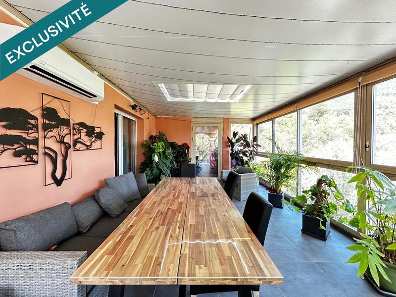 Maison - 250 m² - 5 pièces