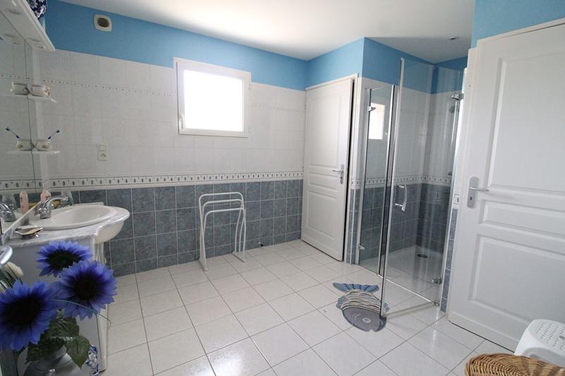 Maison - 224 m² - 5 pièces