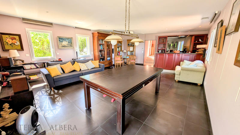 Villa - 220 m² - 7 pièces