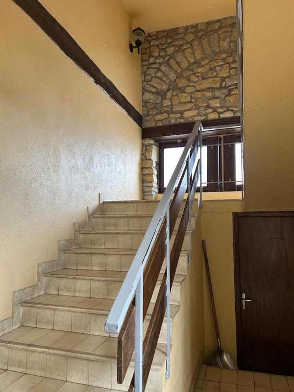 Maison - 400 m² - 20 pièces