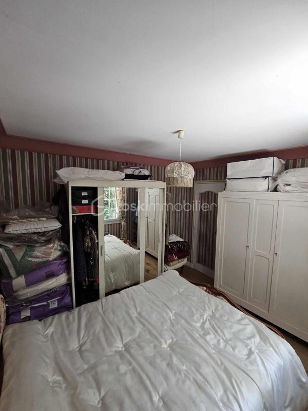 Propriété - 190 m² - 6 pièces