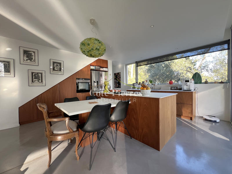 Villa - 172 m² - 6 pièces