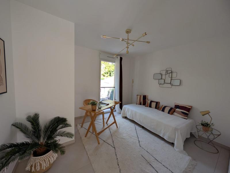 Appartement - 94 m² - 4 pièces