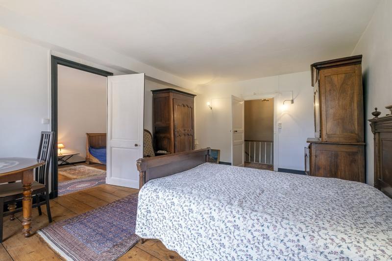 Château - 360 m² - 12 pièces