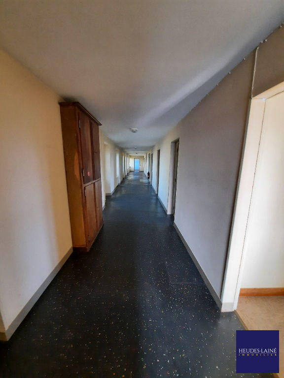 Maison - 2 260 m² - 65 pièces