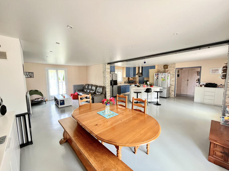 Maison - 160 m² - 8 pièces