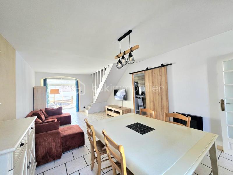 Maison - 94 m² - 5 pièces