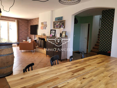 Maison traditionnelle - 148 m² - 6 pièces