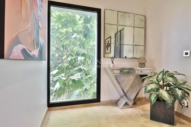 Villa - 280 m² - 8 pièces