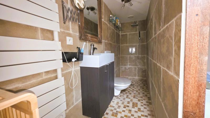 Appartement - 85 m² - 5 pièces