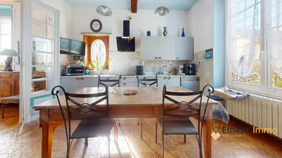 Maison - 192 m² - 7 pièces