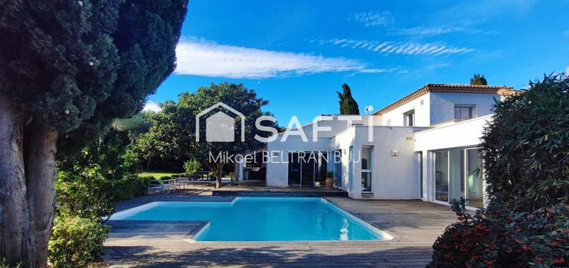 Villa - 250 m² - 8 pièces