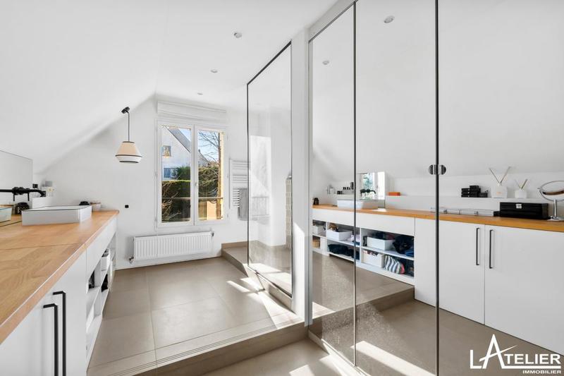 Maison - 167 m² - 7 pièces