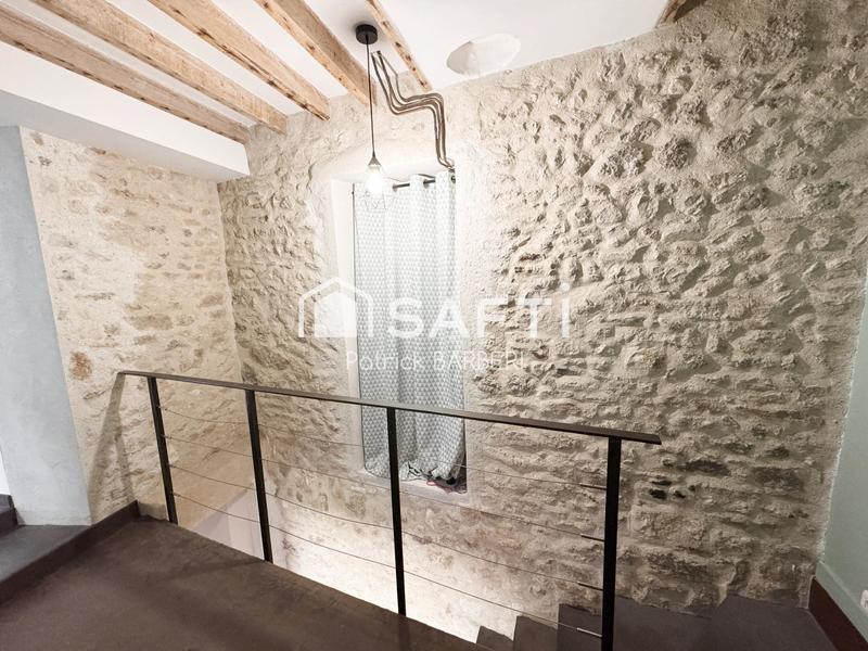 Maison - 225 m² - 8 pièces