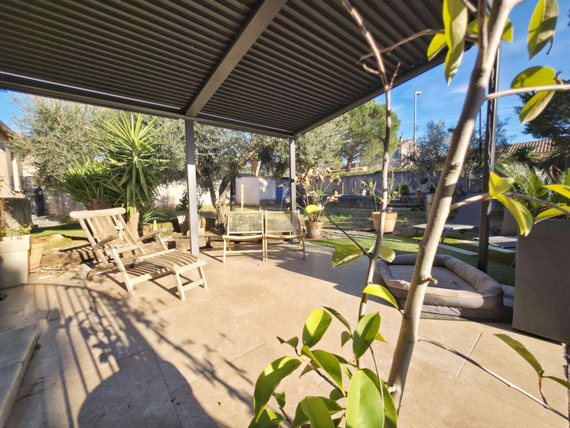 Maison - 99 m² - 5 pièces