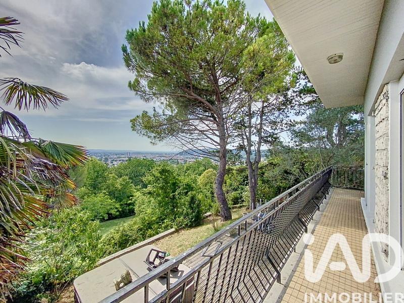 Maison - 193 m² - 6 pièces