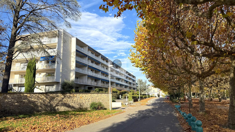 Appartement - 98 m² - 4 pièces