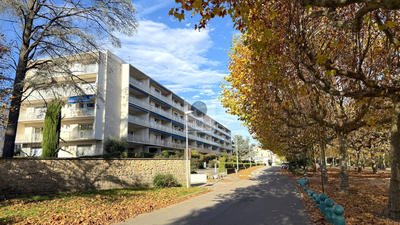 Appartement - 98 m² - 4 pièces