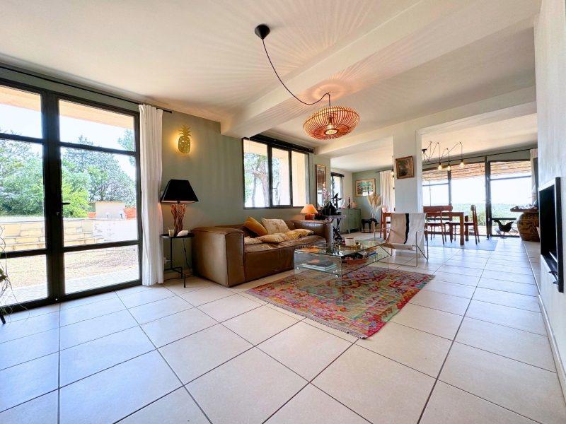 Villa - 192 m² - 7 pièces