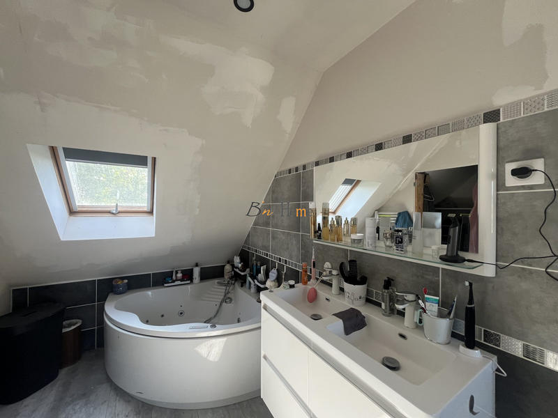 Maison - 128 m² - 4 pièces