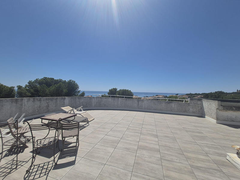 Appartement - 67 m² - 2 pièces