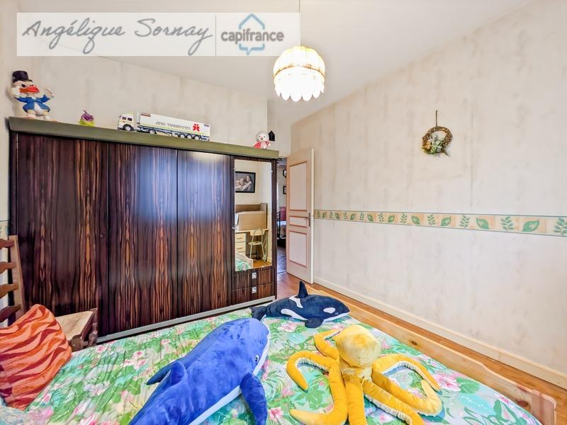 Maison - 207 m² - 7 pièces