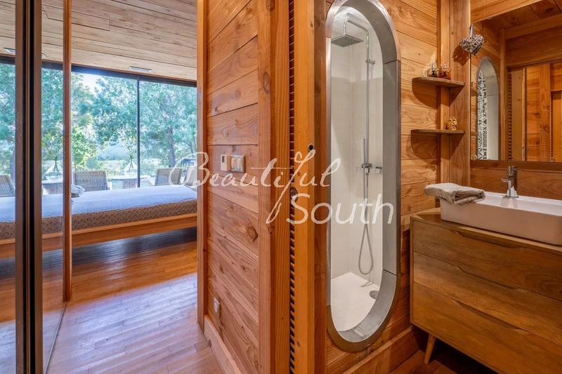 Maison - 230 m² - 5 pièces