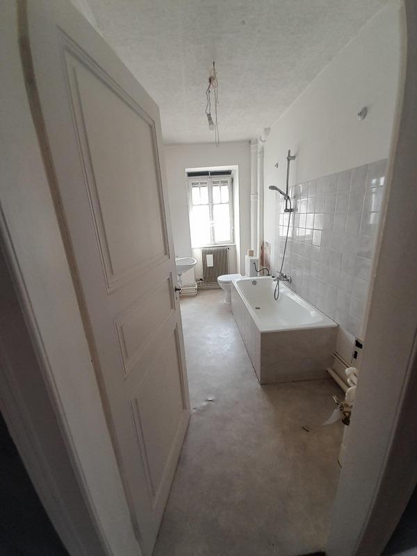 Appartement ancien - 95 m² - 4 pièces