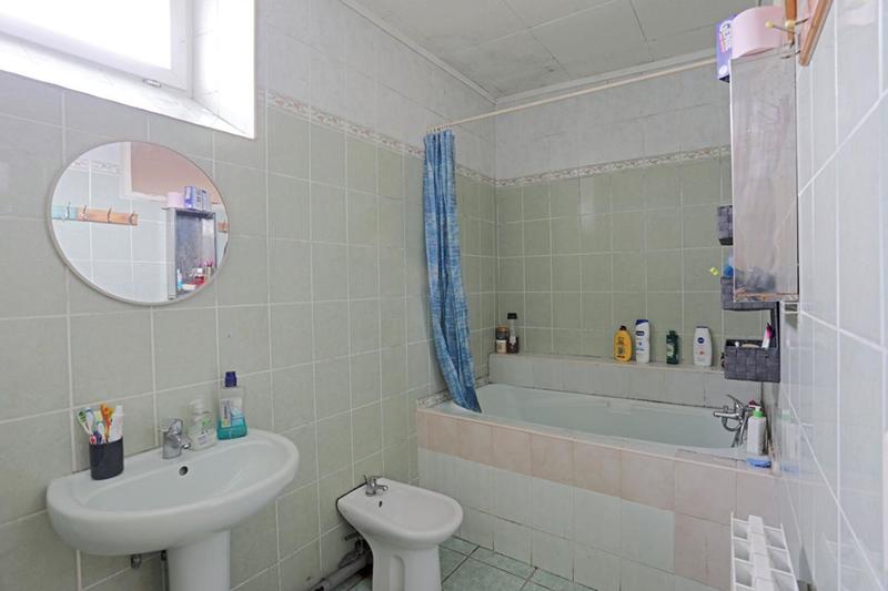 Maison - 250 m² - 10 pièces