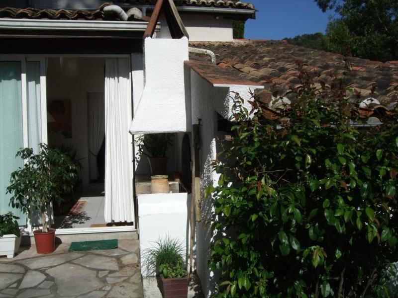 Propriété - 211 m² - 6 pièces